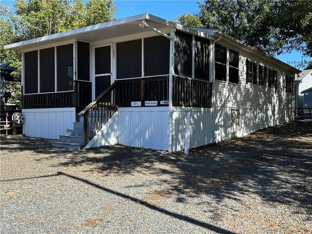 121 S Cardinal Drive, New London, NC 28127