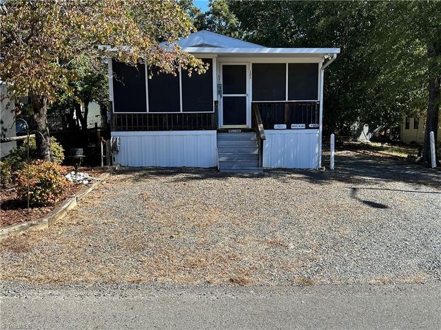 121 S Cardinal Drive, New London, NC 28127