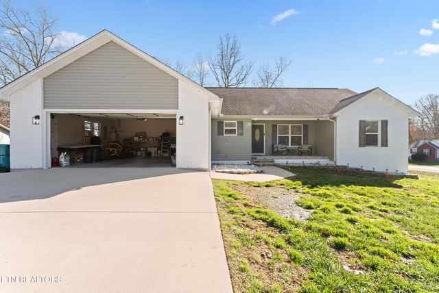 455 Carriage Drive, Crossville, TN 38555