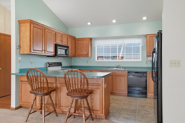 1781 Pinehurst Drive, Springfield, OH 45502