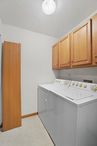 1781 Pinehurst Drive, Springfield, OH 45502