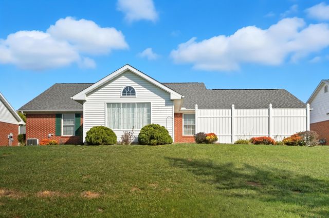 1781 Pinehurst Drive, Springfield, OH 45502