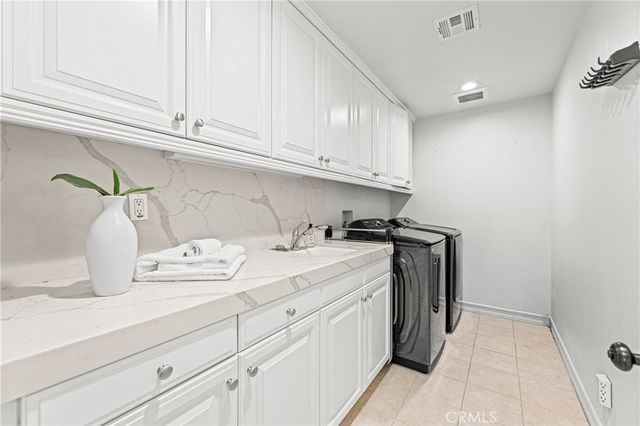 28 Blue Summit, Irvine, CA 92603