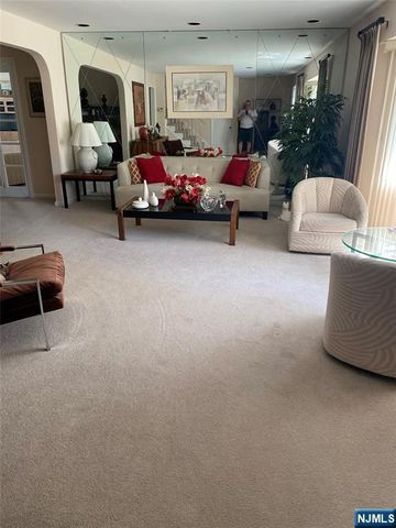 31 Congress Road, Emerson, NJ 07630
