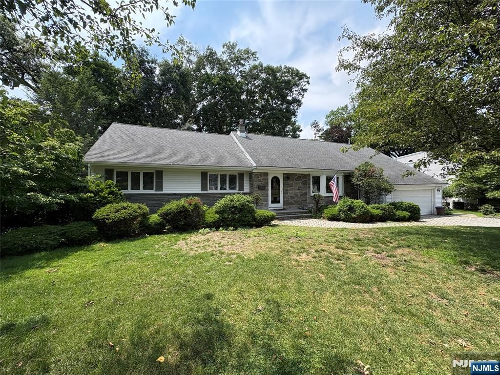 31 Congress Road, Emerson, NJ 07630