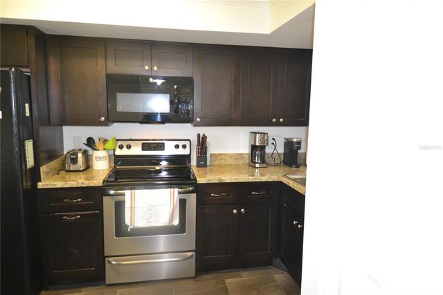161 LAKESIDE DRIVE, Oldsmar, FL 34677