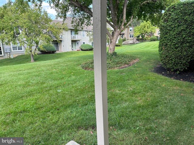 882A SCOTSWOOD CT, Mount Laurel, NJ 08054