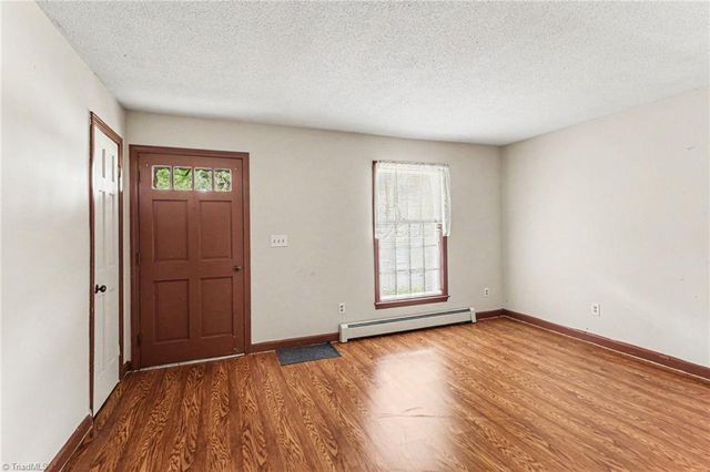 1040 Beechwood Road, King, NC 27021