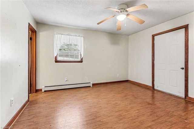 1040 Beechwood Road, King, NC 27021