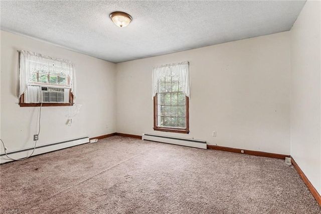 1040 Beechwood Road, King, NC 27021