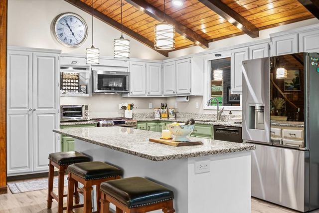 6400 Bakerville Rd, Waverly, TN 37185