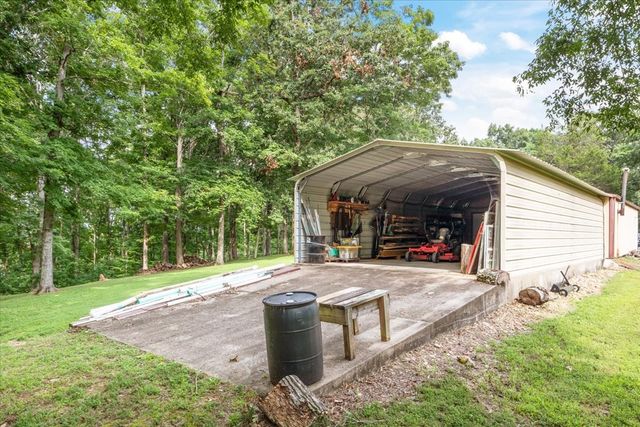 6400 Bakerville Rd, Waverly, TN 37185