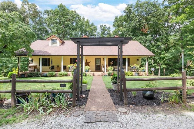 6400 Bakerville Rd, Waverly, TN 37185