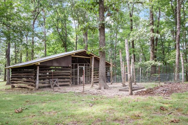 6400 Bakerville Rd, Waverly, TN 37185