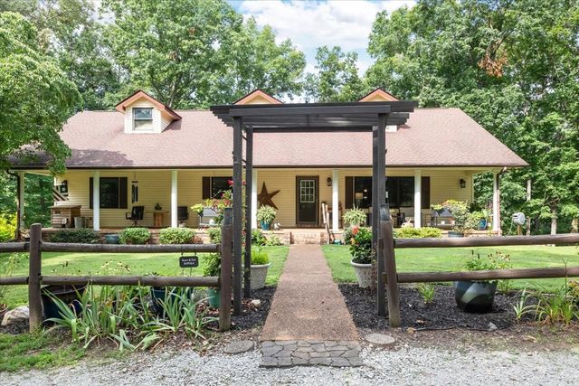 6400 Bakerville Rd, Waverly, TN 37185