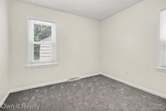4959 Weddell Street, Dearborn Heights, MI 48125