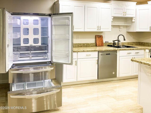 144B Farrington Court, Lakewood, NJ 08701