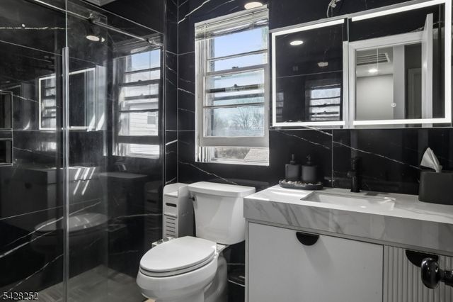 153 Smallwood Ave, Belleville Twp., NJ 07109