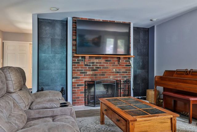 12800 Akes Road, Moores Hill, IN 47032