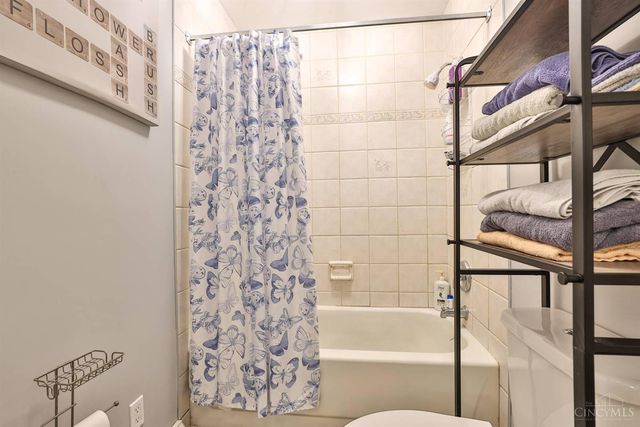 12800 Akes Road, Moores Hill, IN 47032