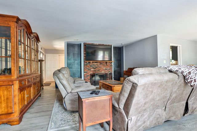 12800 Akes Road, Moores Hill, IN 47032