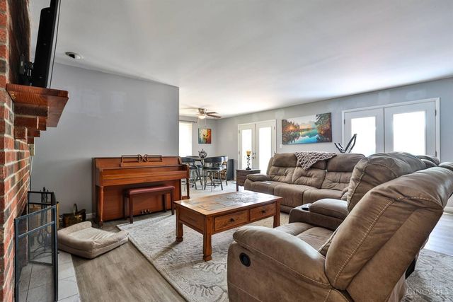 12800 Akes Road, Moores Hill, IN 47032