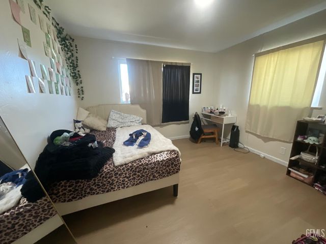 2603 Cleveland Way, Bakersfield, CA 93304