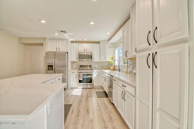 9339 N June Bug Drive, Tucson, AZ 85742