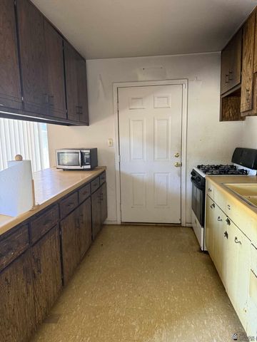 145 S 22 Ave, Yuma, AZ 85364