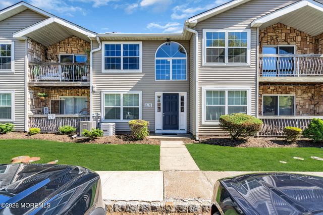80 Diane Drive, Tinton Falls, NJ 07753