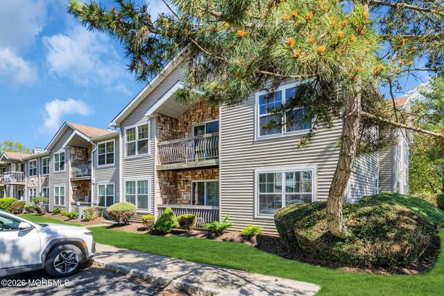 80 Diane Drive, Tinton Falls, NJ 07753