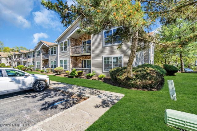 80 Diane Drive, Tinton Falls, NJ 07753
