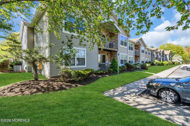 80 Diane Drive, Tinton Falls, NJ 07753