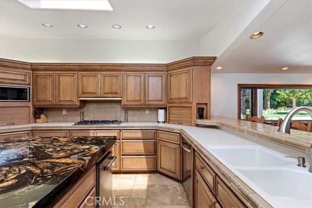 2100 Hathaway Place, Riverside, CA 92506