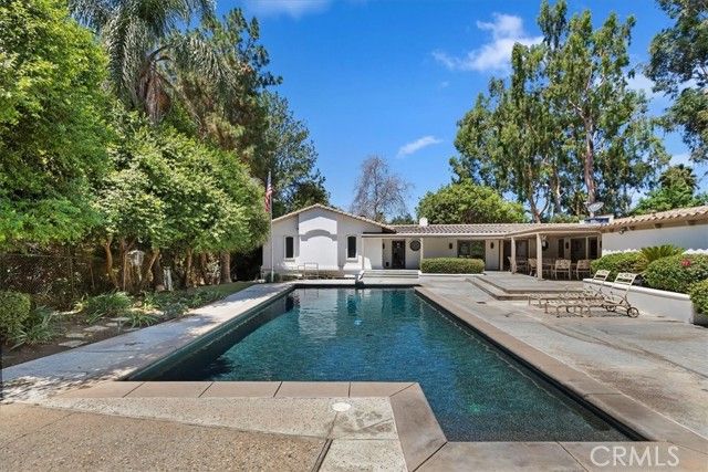 2100 Hathaway Place, Riverside, CA 92506