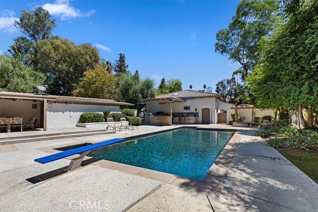 2100 Hathaway Place, Riverside, CA 92506