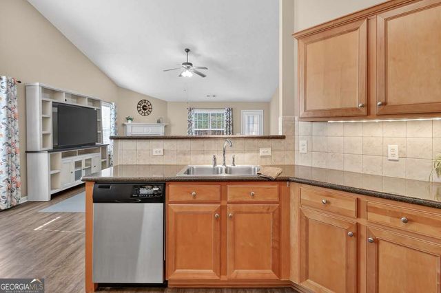 202 Hunters Ridge, Canton, GA 30114