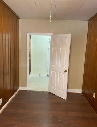 6031 Glenhurst Drive, Houston, TX 77033