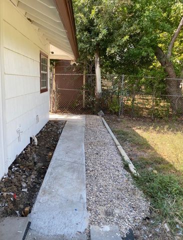 6031 Glenhurst Drive, Houston, TX 77033