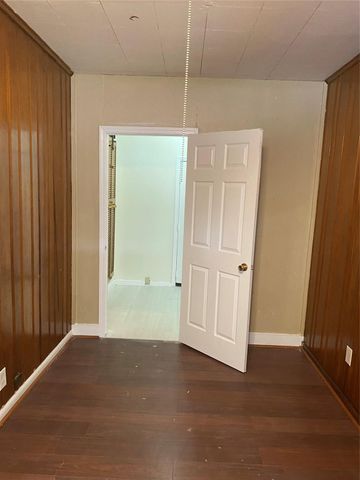 6031 Glenhurst Drive, Houston, TX 77033