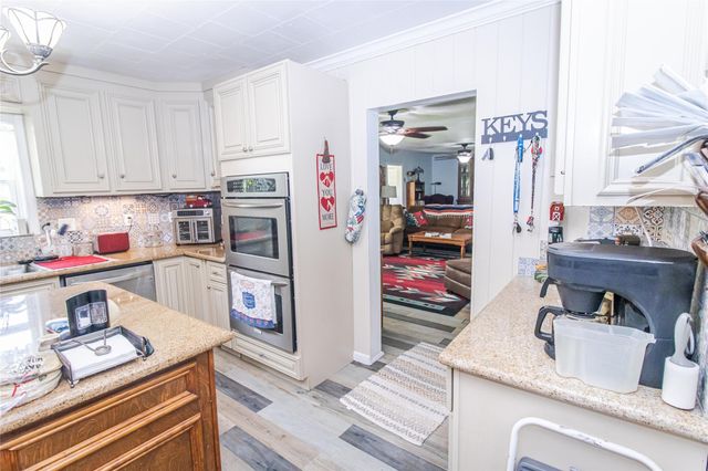 2415 W Cedar Bayou Lynchburg Road, Baytown, TX 77521