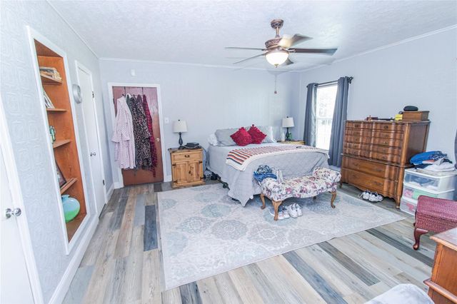 2415 W Cedar Bayou Lynchburg Road, Baytown, TX 77521