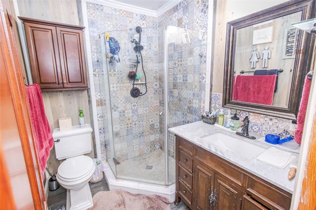 2415 W Cedar Bayou Lynchburg Road, Baytown, TX 77521
