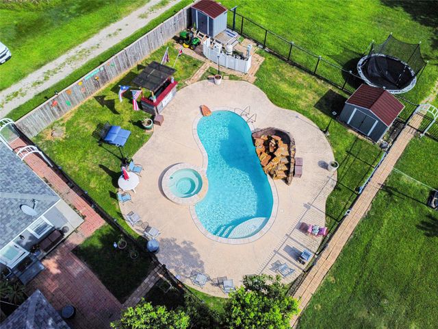 2415 W Cedar Bayou Lynchburg Road, Baytown, TX 77521