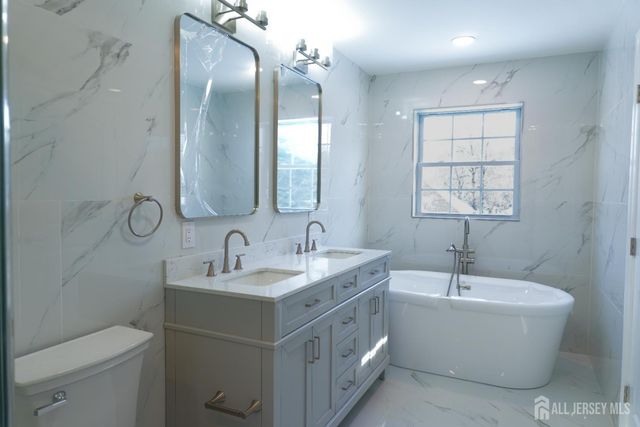 1732 STATE HWY 18 Highway, Old Bridge, NJ 08857