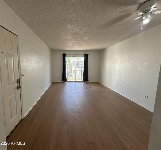 2844 E Monte Cristo Avenue 201, Phoenix, AZ 85032