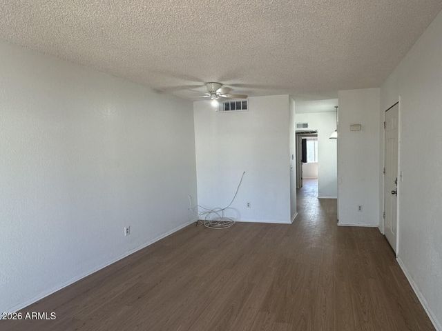 2844 E Monte Cristo Avenue 201, Phoenix, AZ 85032