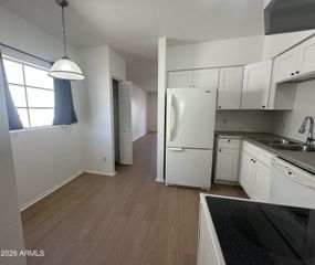 2844 E Monte Cristo Avenue 201, Phoenix, AZ 85032