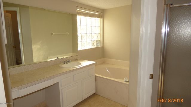 1685 ASTON HALL Court, Jacksonville, FL 32246