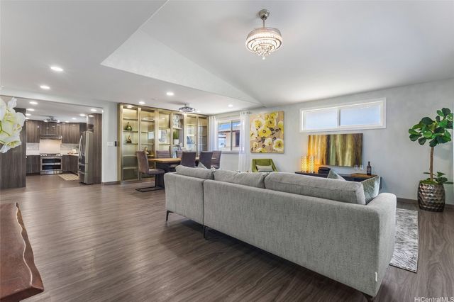 925 Pilialo Street, Honolulu, HI 96816